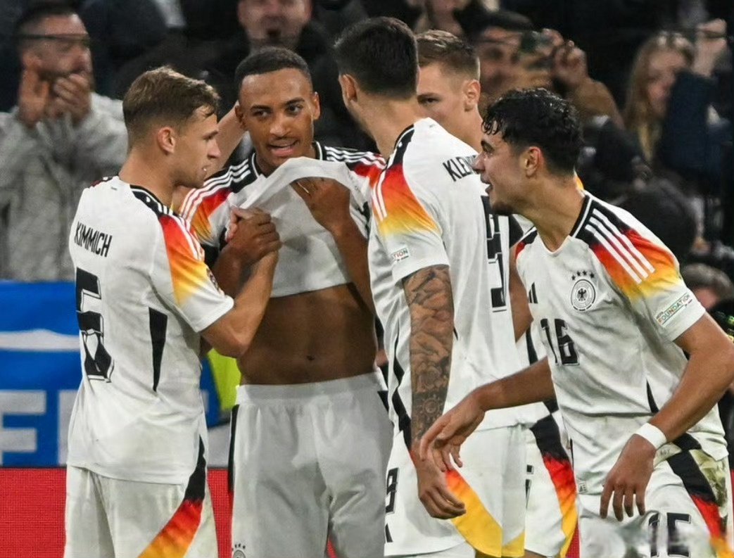 德国队鏖战瑞典队,张本智和状态火热 德国队鏖战瑞典队,张本智和状态火热