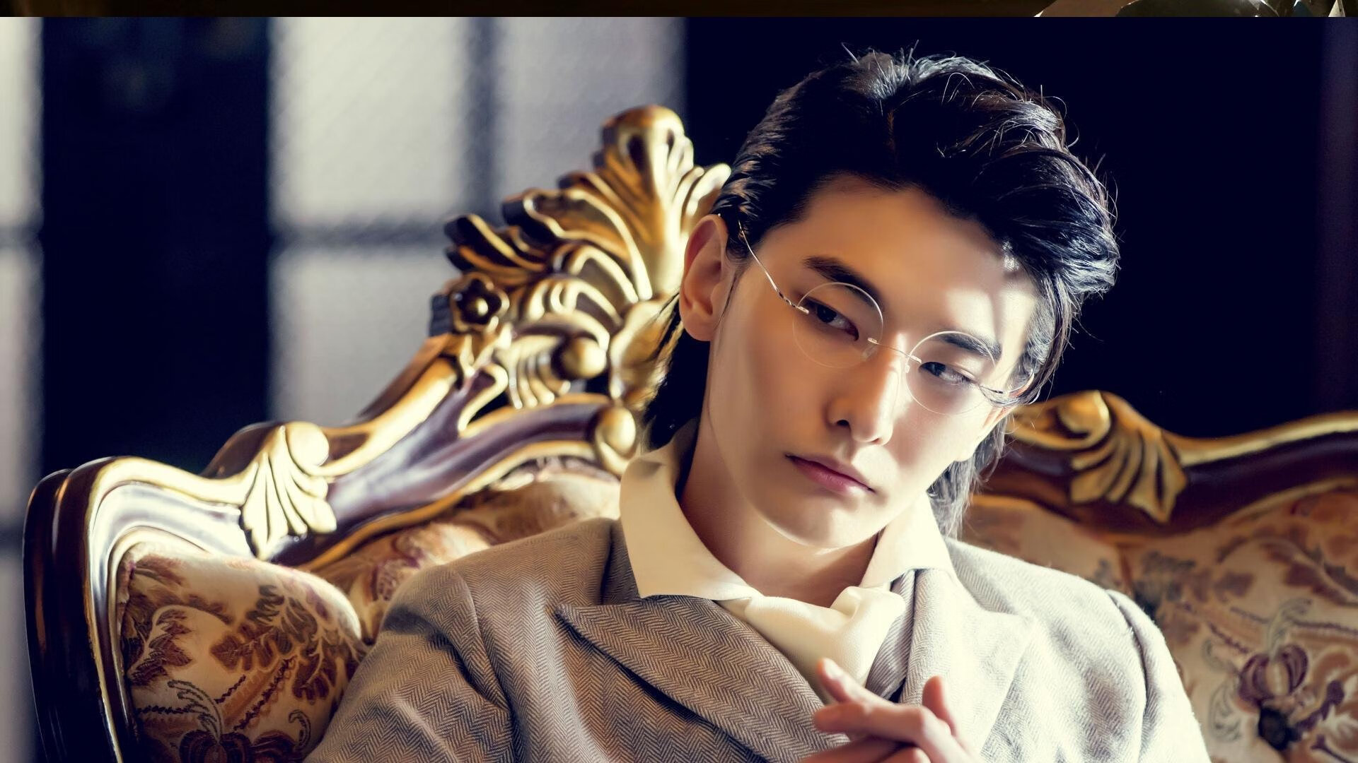 双面足球，当现代铁流遇见古典咏叹调