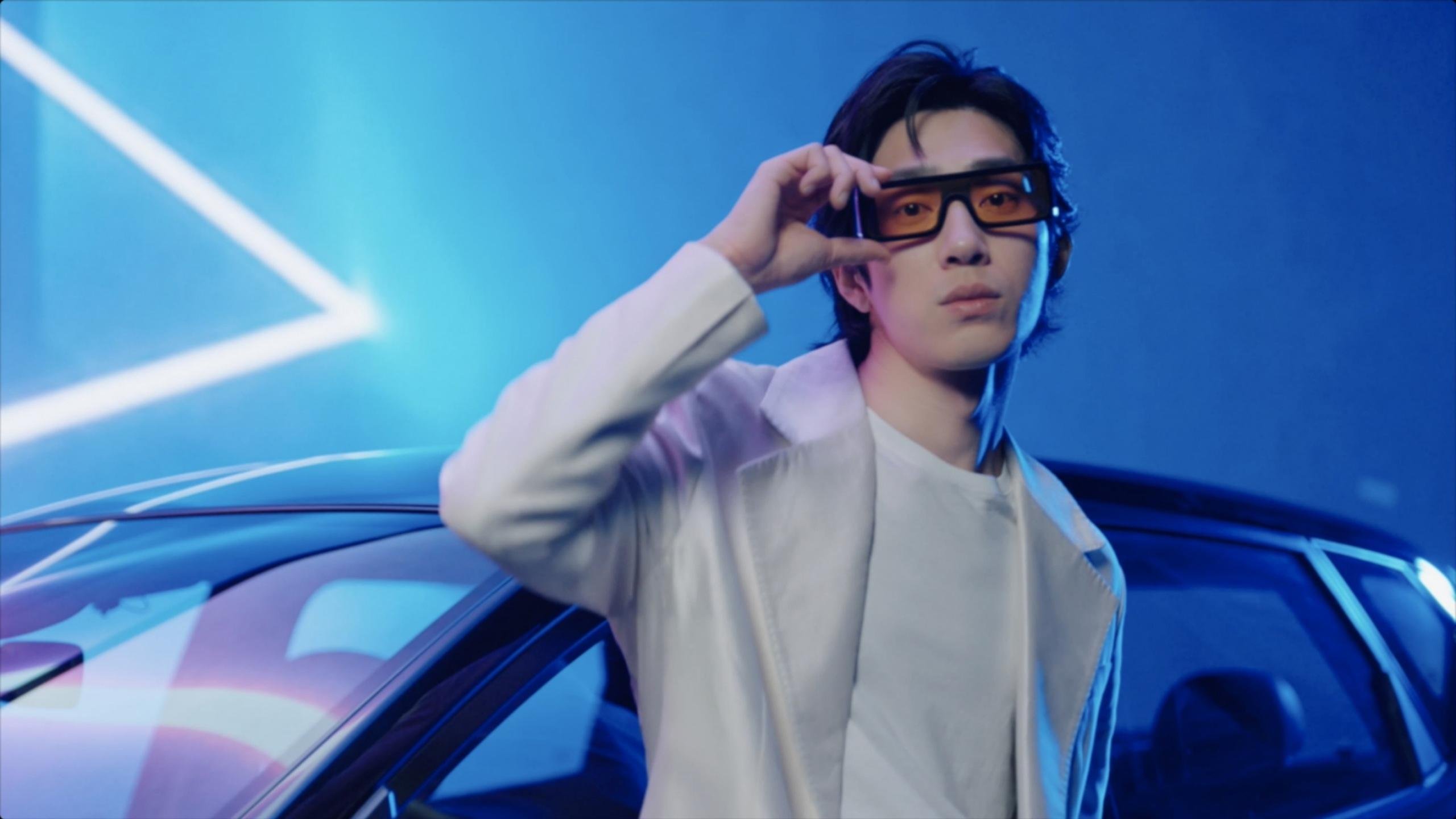 双线战场,F1银箭破风启航,曼城精密节奏碾碎里昂