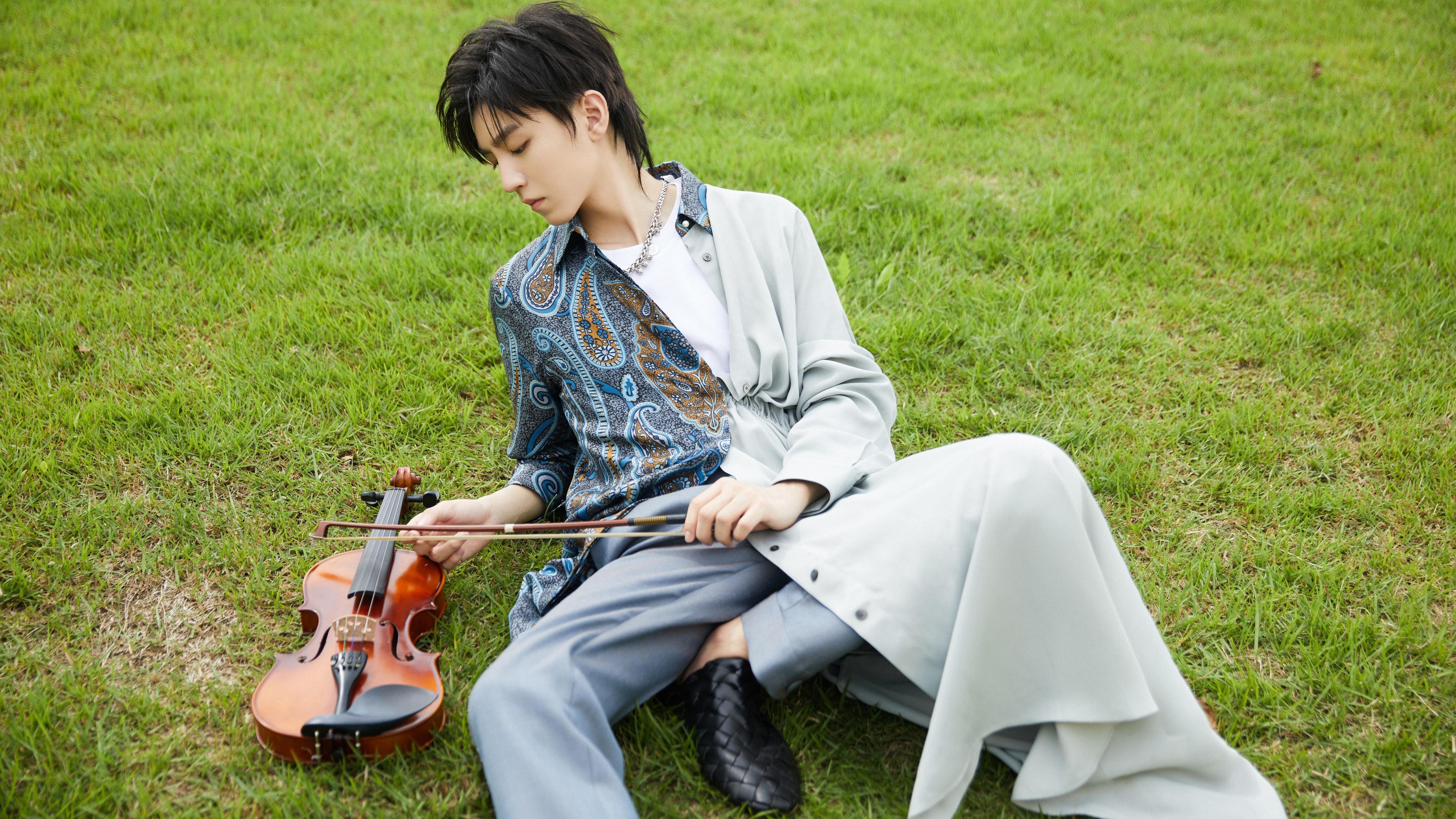 欧冠夜跨界狂想曲，老鹰篮球队狂胜广厦队，点燃半决赛焦点战